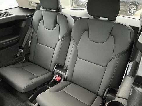 New 2026 Volvo XC90 B6 Plus w/ Protection Package Premier AWD/4WD image 13