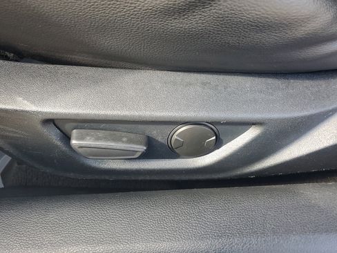 Used 2020 Ford Mustang Premium image 18