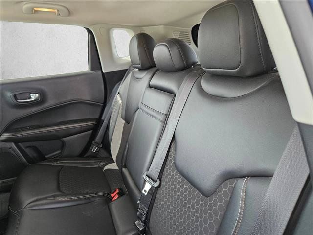 Used 2018 Jeep Compass Latitude w/ Popular Equipment Group AWD/4WD image 16