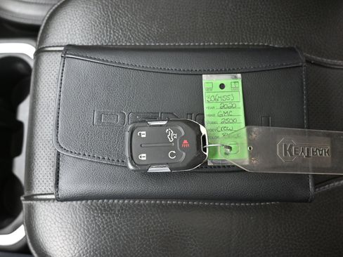 Used 2020 GMC Sierra 2500 Denali w/ Denali Ultimate Package image 20