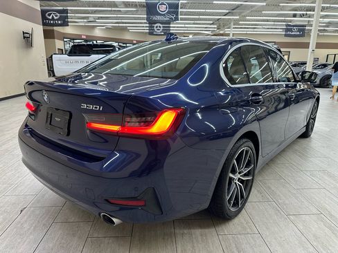 Used 2019 BMW 330i xDrive Sedan w/ Driving Assistance Package image 7