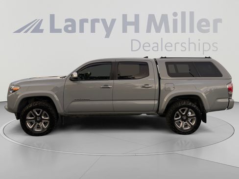 Used 2019 Toyota Tacoma Limited AWD/4WD image 2