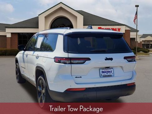Used 2024 Jeep Grand Cherokee L Altitude AWD/4WD image 3