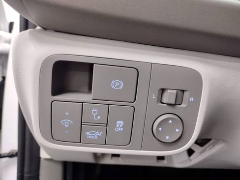 Certified 2025 Hyundai Ioniq 6 SEL image 24