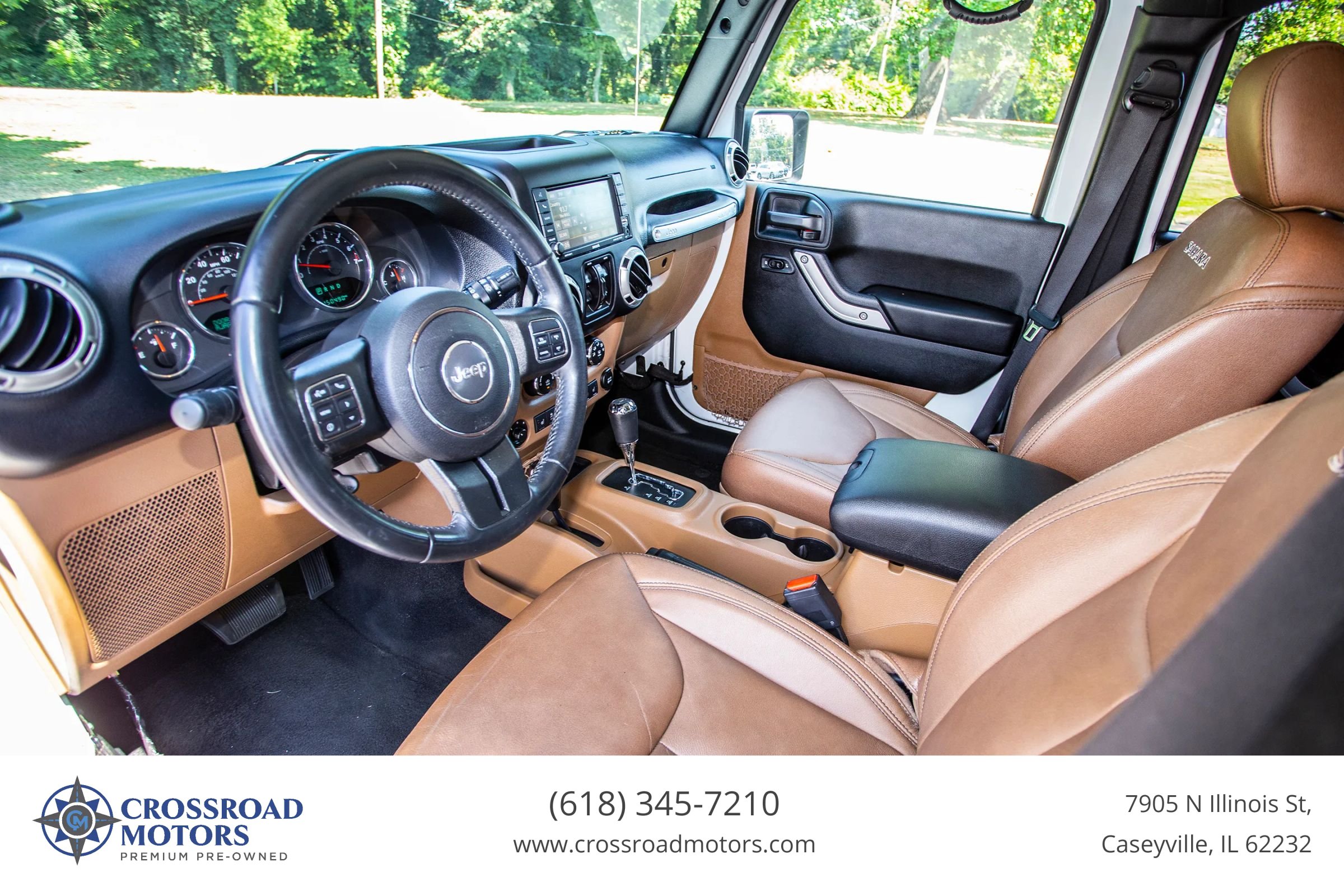 Used 2018 Jeep Wrangler Unlimited Sahara w/ Connectivity Group AWD/4WD image 17