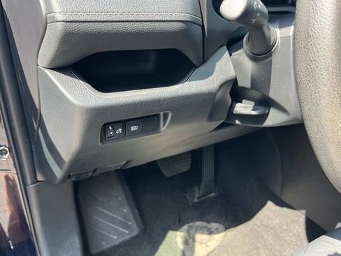 Used 2024 Toyota RAV4 XLE FWD image 65
