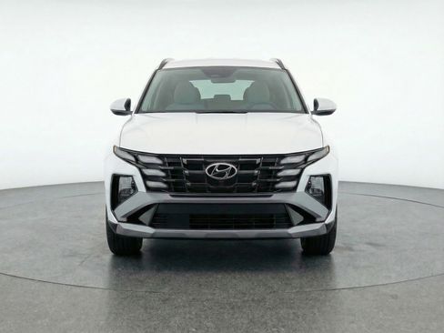 Used 2025 Hyundai Tucson SEL FWD image 2
