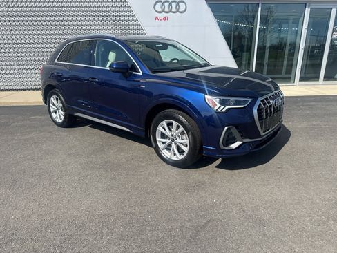 Used 2025 Audi Q3 2.0T Premium w/ Convenience Package image 2