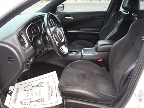 Used 2015 Dodge Charger R/T RWD image 17