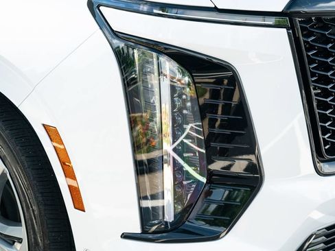 Used 2025 Cadillac Escalade Sport Platinum w/ LPO, Floor Liner Package AWD/4WD image 9