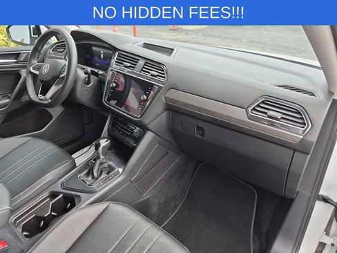 Used 2023 Volkswagen Tiguan SE FWD image 14