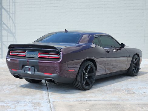 Used 2022 Dodge Challenger SRT Hellcat w/ SRT Black Package RWD image 8