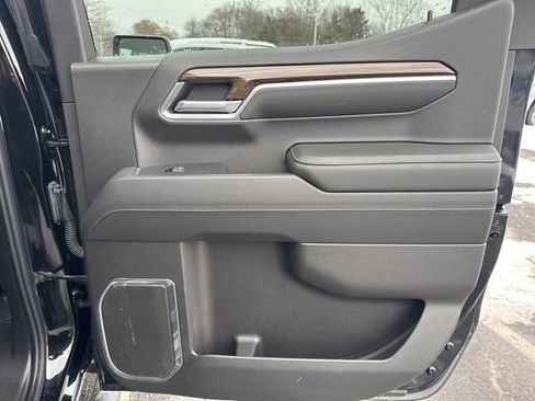 Used 2022 Chevrolet Silverado 1500 LT image 20