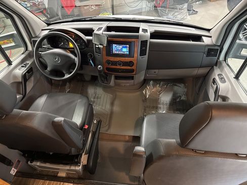 Used 2016 Mercedes-Benz Sprinter 3500 image 14