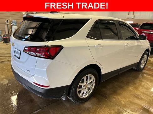Used 2024 Chevrolet Equinox LS w/ LS Convenience Package AWD/4WD image 5