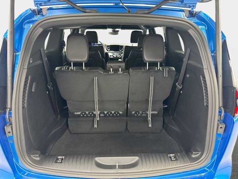 New 2027 Chrysler Pacifica Select FWD image 19