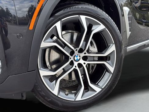 Certified 2025 BMW X5 xDrive40i w/ Parking Assistance Package image 6