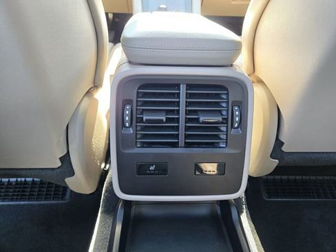 Used 2020 Porsche Taycan 4S image 17