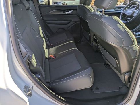 New 2025 Jeep Grand Cherokee Laredo RWD image 39