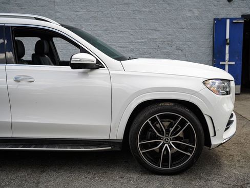 Used 2022 Mercedes-Benz GLS 450 4MATIC w/ AMG Line Exterior image 16