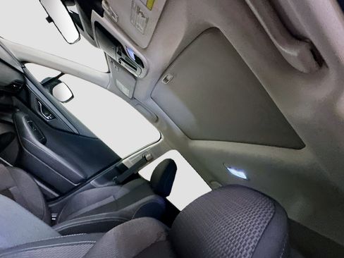 Used 2025 Subaru Outback Premium image 27