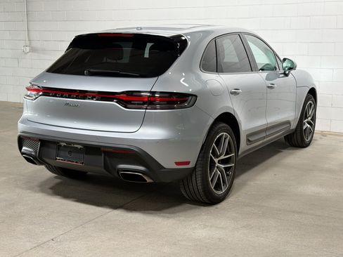Certified 2026 Porsche Macan AWD/4WD image 7