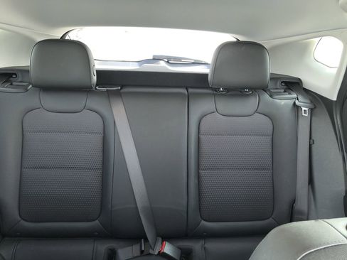 Used 2025 Chevrolet Trax LT w/ LT Convenience Package image 11