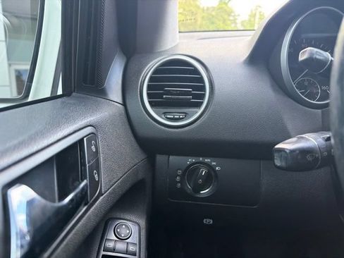 Used 2009 Mercedes-Benz ML 320 BlueTEC 4MATIC image 10