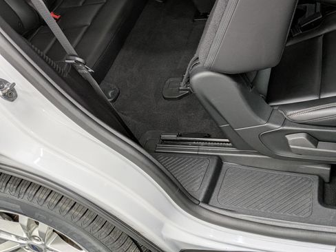 Used 2021 Ford Explorer XLT w/ Equipment Group 202A image 24