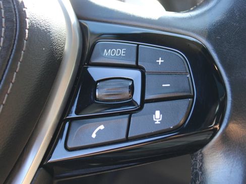 Used 2019 BMW 530e w/ Premium Package RWD image 26