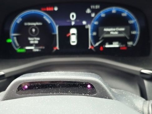 Used 2025 Toyota Camry image 19