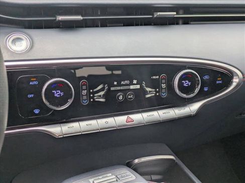 Used 2022 Genesis GV70 3.5T Sport w/ Sport Prestige Package image 17