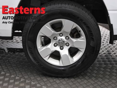 Used 2022 RAM 1500 Big Horn AWD/4WD image 32