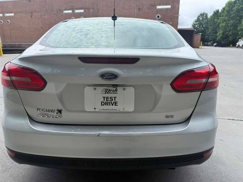 Used 2018 Ford Focus SE FWD image 6