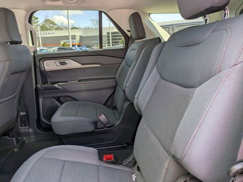 New 2026 Ford Explorer Active image 15