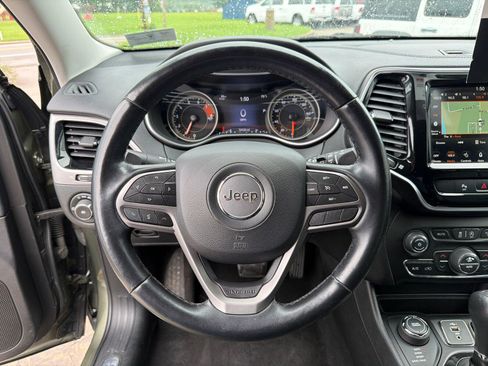 Used 2020 Jeep Cherokee Limited AWD/4WD image 14