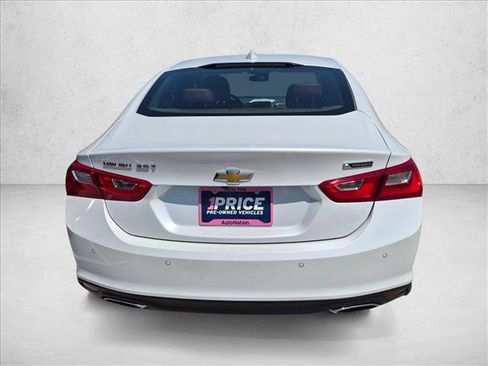 Used 2018 Chevrolet Malibu Premier w/ Premier Sun and Wheel Package FWD image 5