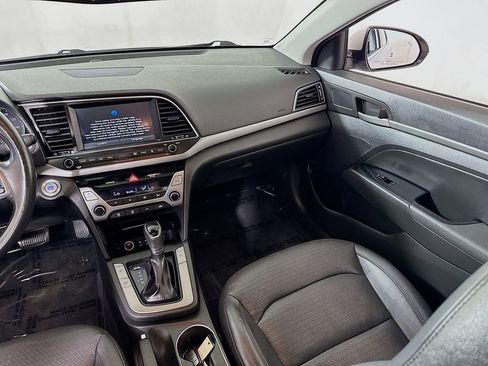 Used 2017 Hyundai Elantra Limited w/ Limited Tech Package 04 FWD image 25
