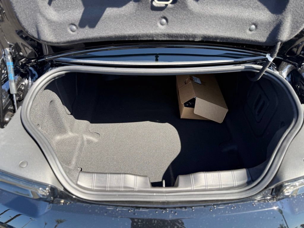 Used 2020 Chevrolet Camaro ZL1 RWD image 29