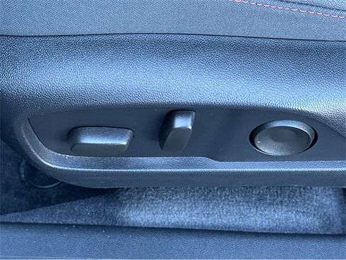 Used 2025 Chevrolet Equinox RS w/ Safety and Technology Package image 27