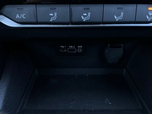 Used 2025 Nissan Altima 2.5 SV image 25