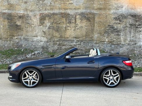 Used 2015 Mercedes-Benz SLK 250 image 12