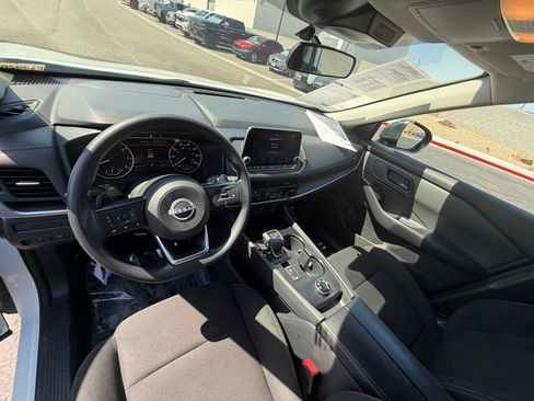 Used 2024 Nissan Rogue S AWD/4WD image 12