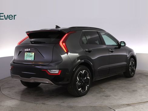 Used 2023 Kia Niro Wave FWD image 3