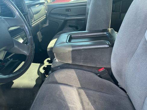 Used 2005 GMC Sierra 1500 SLE image 24