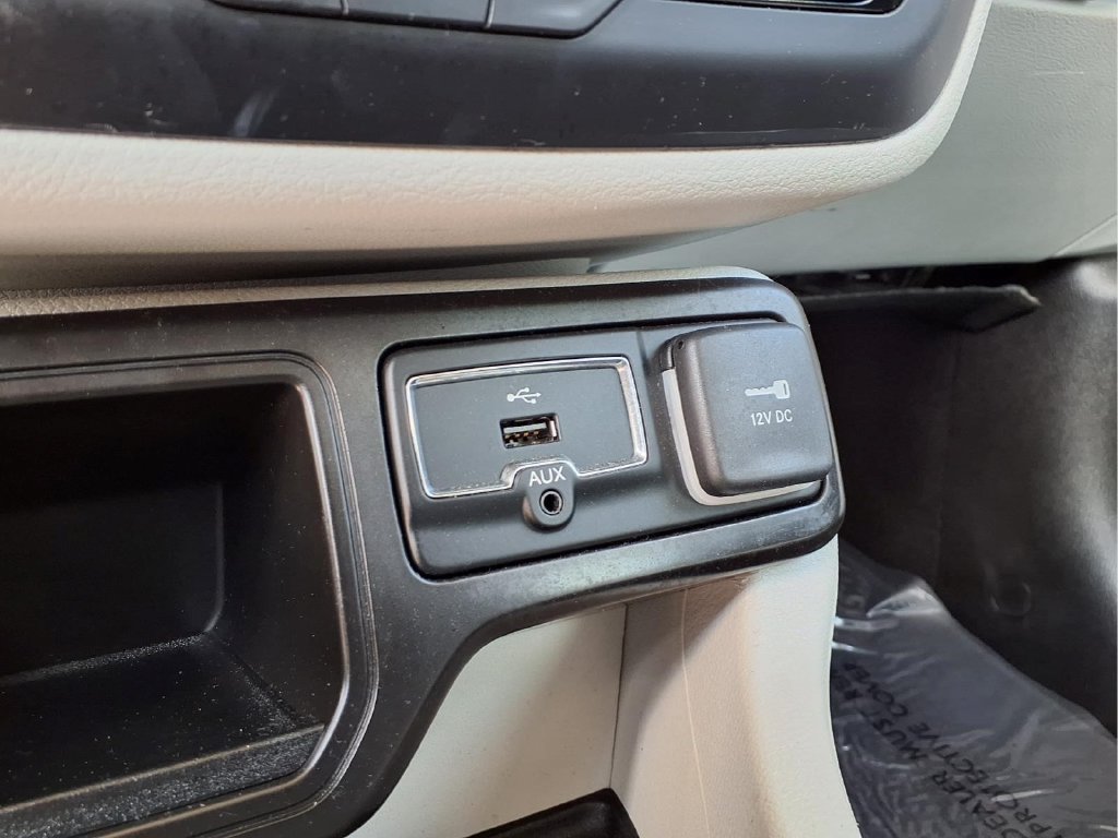 Used 2021 Jeep Renegade Latitude FWD image 13