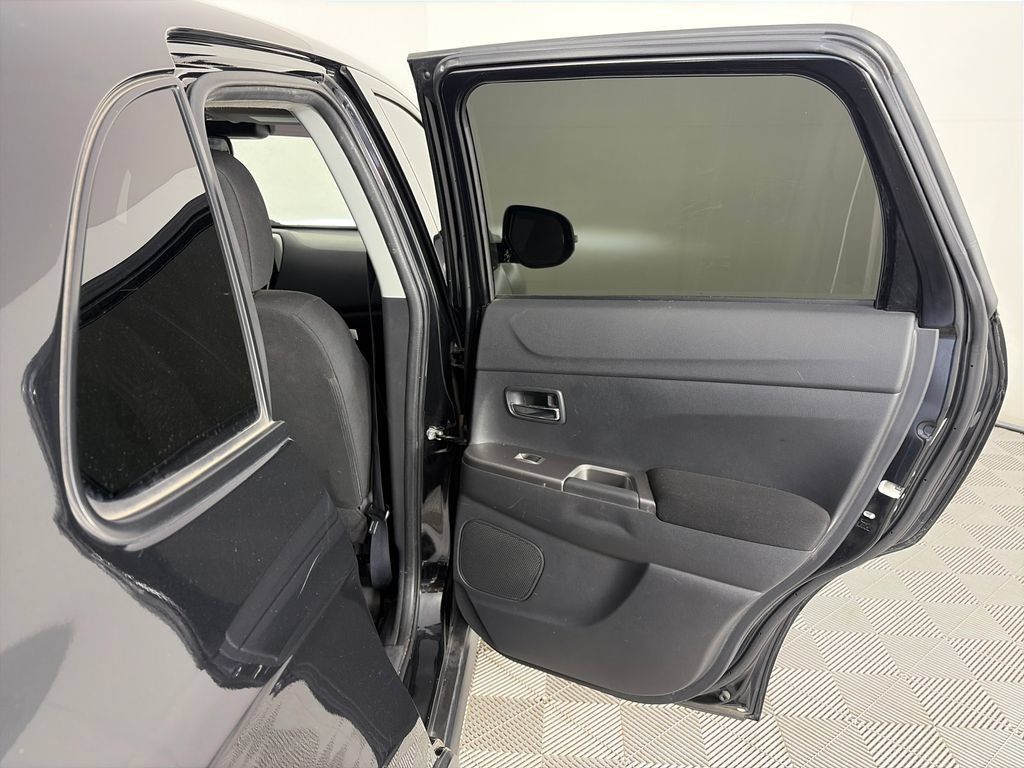 Used 2020 Mitsubishi Outlander Sport SE AWD/4WD image 26