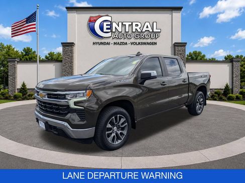 Used 2023 Chevrolet Silverado 1500 LT AWD/4WD image 3