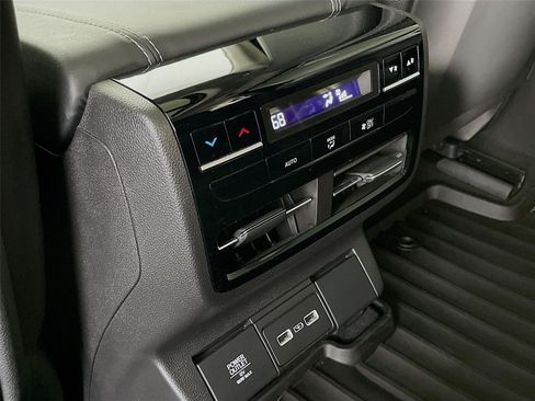 Used 2024 Acura MDX SH-AWD w/ Technology Package image 28