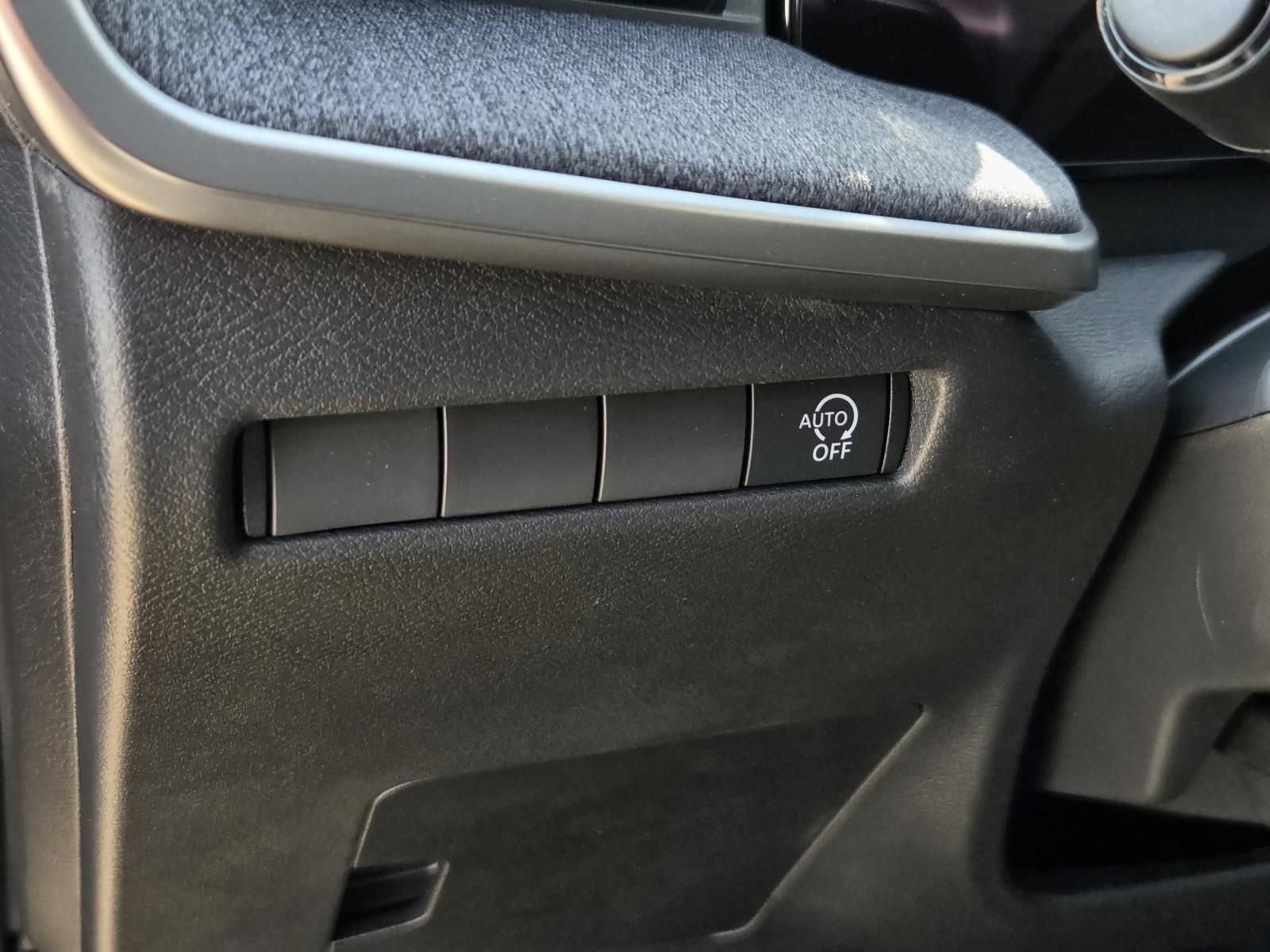 New 2027 Nissan Kicks SV w/ SV Premium Package FWD image 18
